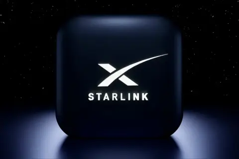 Logo Starlink Elona Muska na tle kosmosu.