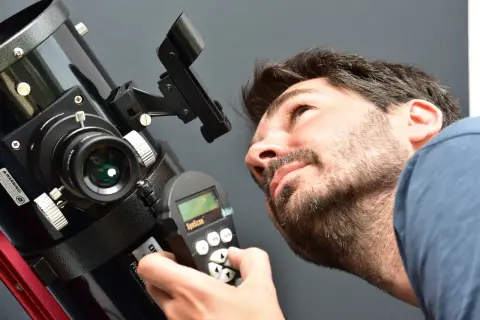 Jak podłączyć aparat do teleskopu - unikaj najczęstszych błędów