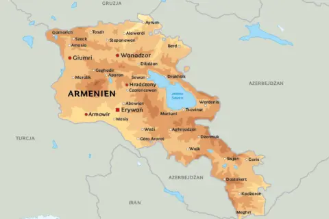 Mapa Armenii z zaznaczonymi miastami. Z kim graniczy Armenia? Z Gruzją, Azerbejdżanem, Iranem i Turcją.