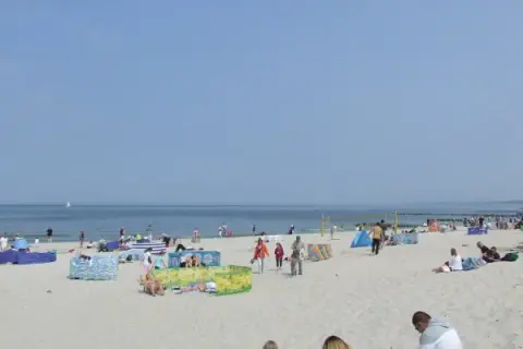 Plaża Wschodnia czy Zachodnia w Ustce - która plaża jest lepsza?