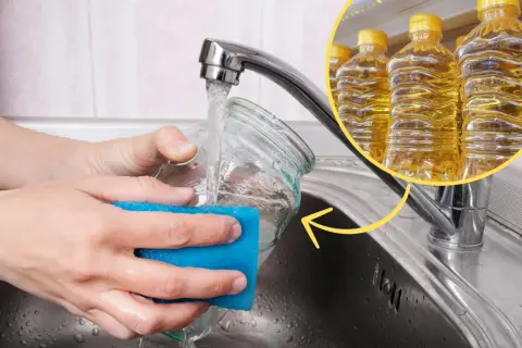 Jak usunąć klej po naklejce z plastiku? Użyj oleju roślinnego i gąbki, aby łatwo pozbyć się lepkich resztek.