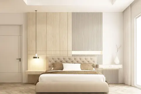 Elegante boiserie camera da letto moderna con pannelli in legno e listelli verticali, letto imbottito e illuminazione soffusa.