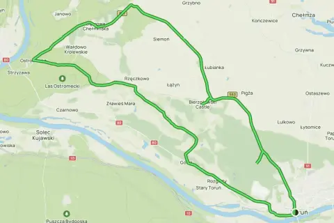 Mapa z zaznaczonymi trasami rowerowymi wokół Torunia, prowadzącymi przez malownicze tereny i w pobliżu zamku.
