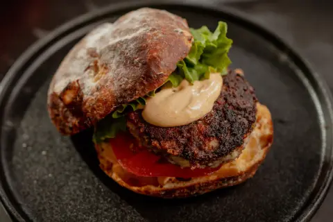 Burger gastronomique : Les astuces de chef pour une expérience unique.