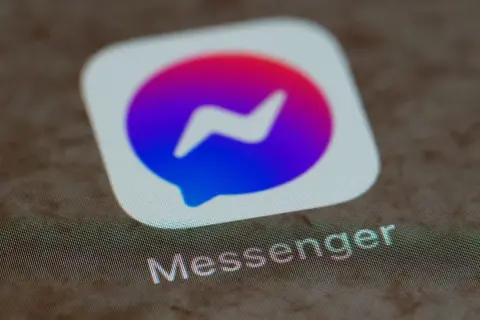 Messenger bez Facebooka: Prosty sposób na dodanie kontaktów bez rejestracji