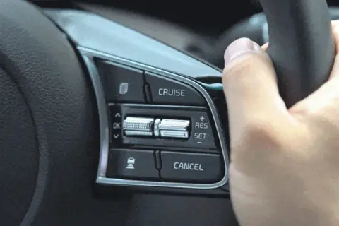 Kia Sportage 3: Tempomat pełny poradnik. Włączysz go bez problemu!