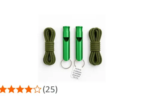 Dos silbatos verdes con un cordón paracord a cada lado, listos para la aventura.