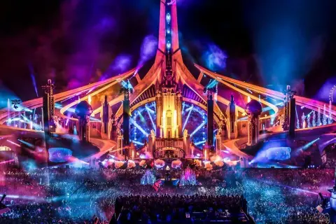Ile zarabia DJ na Tomorrowland? Zaskakujące kwoty i różnice