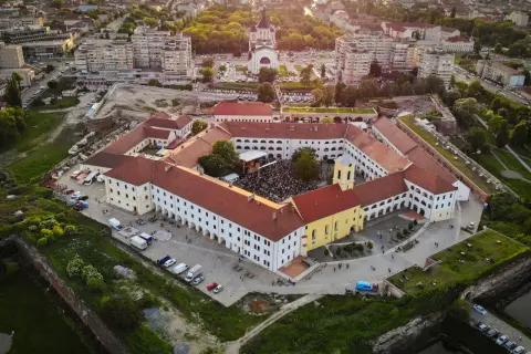 Oradea: Gdzie zjeść? Najlepsze restauracje i lokalne smaki.
