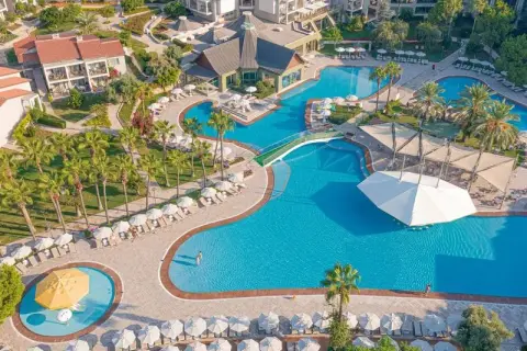 Jaki hotel w Side? Ranking, porady i wybór idealny na wakacje!