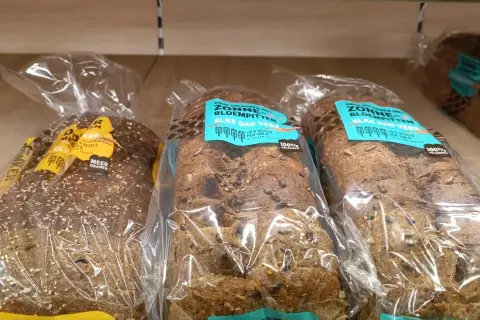 Ile kosztuje chleb w Holandii? Zaskakujące ceny, które musisz znać