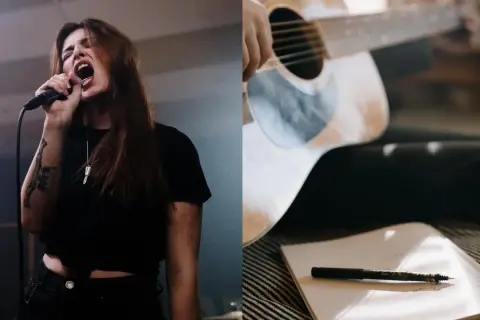 Eine Sängerin singt leidenschaftlich ins Mikrofon, während daneben eine Gitarre und ein Notizbuch liegen. Die Künstlerin ist eine Singer-Songwriterin.