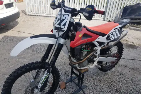 Husqvarna TC 250 ile koni - moc, osiągi i porównania z innymi modelami
