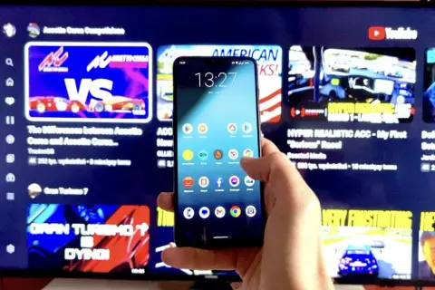 Jak przekazać obraz z telefonu na telewizor bez problemów i stresu