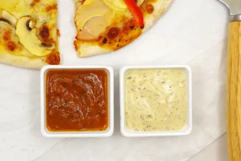 Jak zrobić sos do pizzy jak z pizzerii - prosty przepis na smak