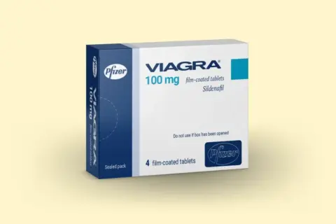 Opakowanie Viagry 100 mg. Czy viagra jest na receptę? To pytanie zadaje sobie wielu, a opakowanie sugeruje, że jest to lek.