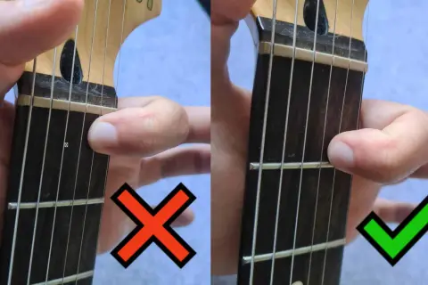 Vergleich: Fingerposition beim Gitarrenhals abschleifen. Links falsch, rechts richtig.