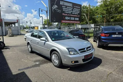 Srebrny Opel Vectra, tablica GSL, gotowy do rejestracji w autohandelu DR. PREMIUM.
