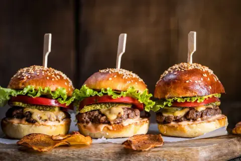 Recette burger maison : les secrets d'un chef pour un goût unique