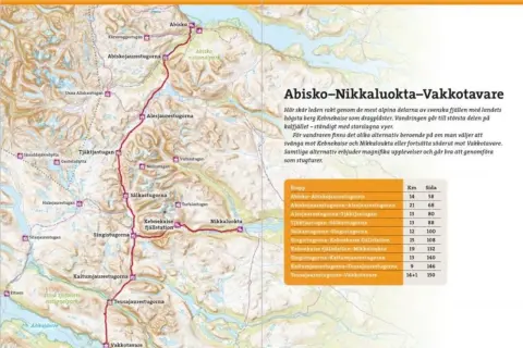 Karta över Kungsleden, sträckan Abisko-Nikkaluokta-Vakkotavare. Visar fjällstugor och vandringsleder.