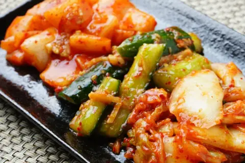 Kimchi: Zdrowe jelita, odporność i odchudzanie? Cała prawda