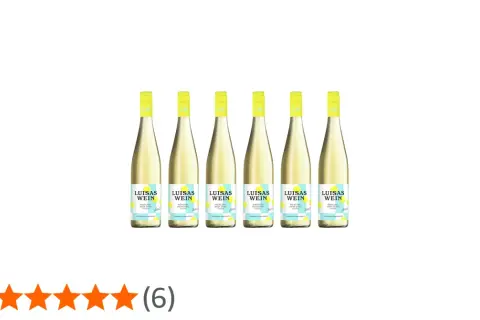 Sechs Flaschen Luisas Wein, ein trockener Riesling, bereit für den Genuss.