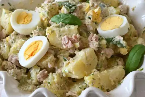Salade de pommes de terre mayonnaise : le secret d'un plat savoureux