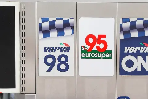 Benzyna Verve 98 i 95 - różne rodzaje paliwa, kluczowa jest liczba oktanowa benzyny.