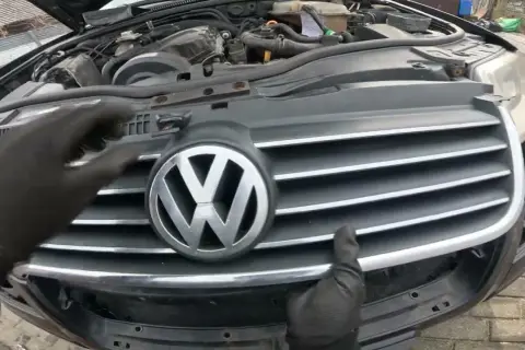 Ile wchodzi płynu do chłodnicy Passat B5? Sprawdź, by uniknąć problemów