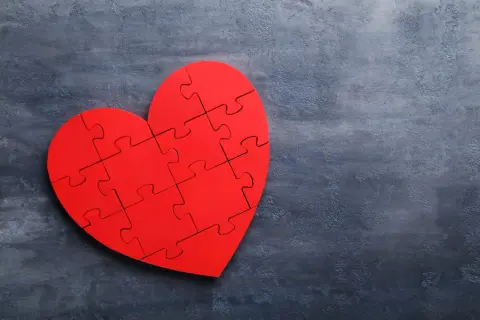 Co to znaczy być w związku? Kluczowe elementy relacji i ich znaczenie