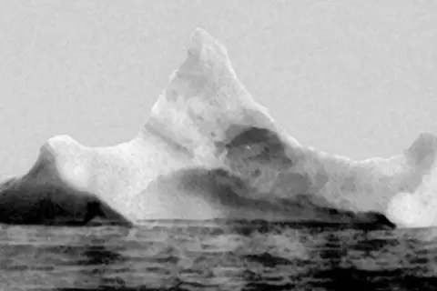 Góra lodowa w którą uderzył Titanic: szokujące szczegóły katastrofy