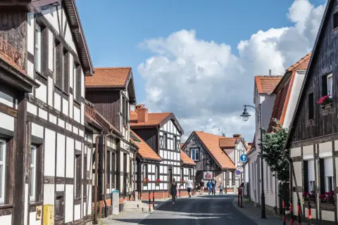 Ustka ile mieszkańców - zaskakujące dane o populacji miasta
