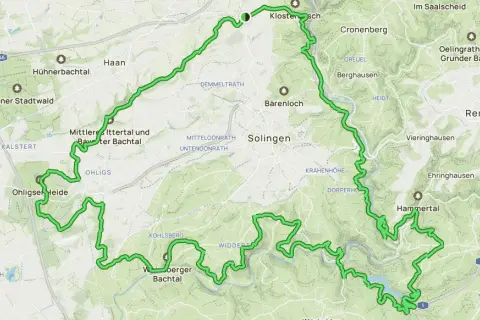 Die Karte zeigt den Verlauf des klingenpfad Solingen, eine grüne Route, die durch Wälder und Täler bei Solingen führt.