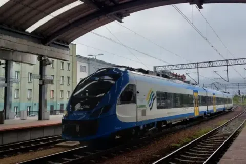 Gdzie sprawdzić opóźnienia pociągów i uniknąć nieprzyjemnych niespodzianek