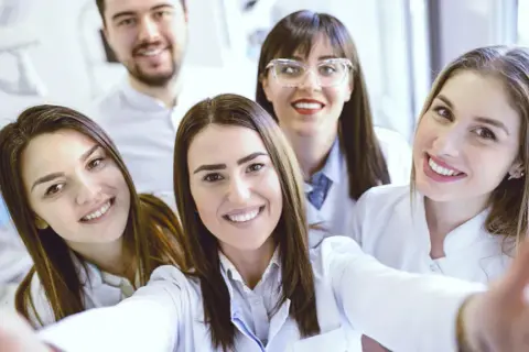 Jak zostać dentystą w Polsce? Kompletny przewodnik krok po kroku