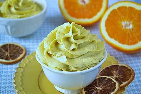 Krem pomarańczowy - Przepis na aromatyczny krem pomarańczowy do tortu
