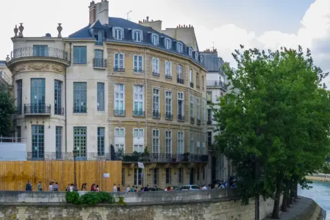 Hotel Lambert - tajemnice historycznej rezydencji w Paryżu