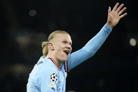 W jakim kraju mieszka Haaland? Zaskakujące fakty o jego życiu