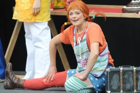 Jak zrobić strój Pippi Longstocking - krok po kroku z materiałami