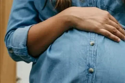 Ile na L4 w ciąży? Sprawdź, ile możesz zyskać i na co masz prawo