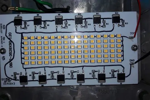 Jaki kabel do halogenów 230V - uniknij błędów w instalacji