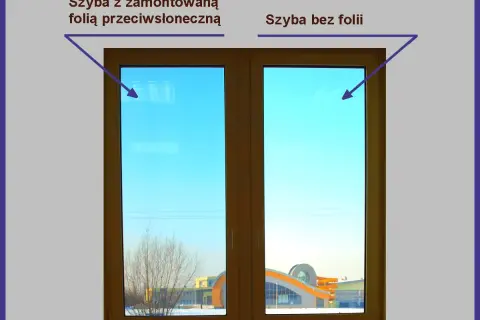 Porównanie szyb: jedna z folią przeciwsłoneczną, druga bez. Naklejanie folii na szybę na mokro to skuteczny sposób na ochronę przed słońcem.