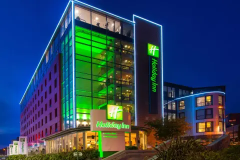 Gdzie nocleg w Londynie? Odkryj najlepsze opcje dla każdego budżetu
