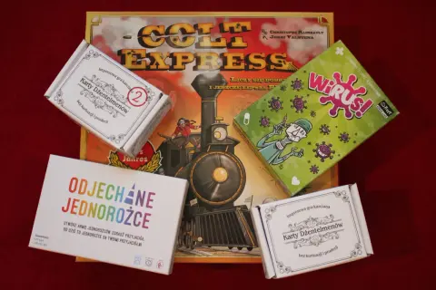 Gry na imprezę: Colt Express, Wirus!, Odjechane Jednorożce i Karty Dżentelmenów. Idealne na spotkanie ze znajomymi.