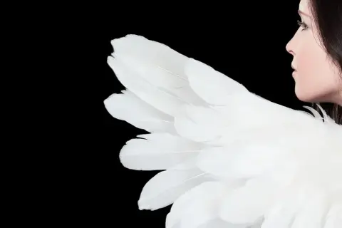 Jak zrobić strój aniołka - proste kroki, które zachwycą każde dziecko