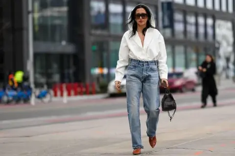 Stylizacje do pracy na luzie: Smart casual i Business casual poradnik