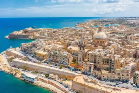 Malta czy jest bezpiecznie? Odkryj prawdę o bezpieczeństwie turystów