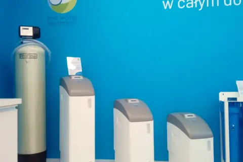 Nowoczesny filtr do instalacji co, który zapewnia czystą wodę w całym domu.
