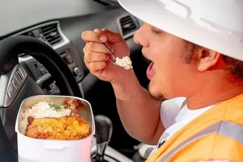 ¿Se paga la media hora de almuerzo? Claves de tus derechos laborales