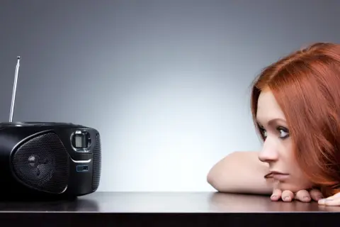 Gdzie znaleźć vox fm? Sprawdź częstotliwości w Twoim mieście